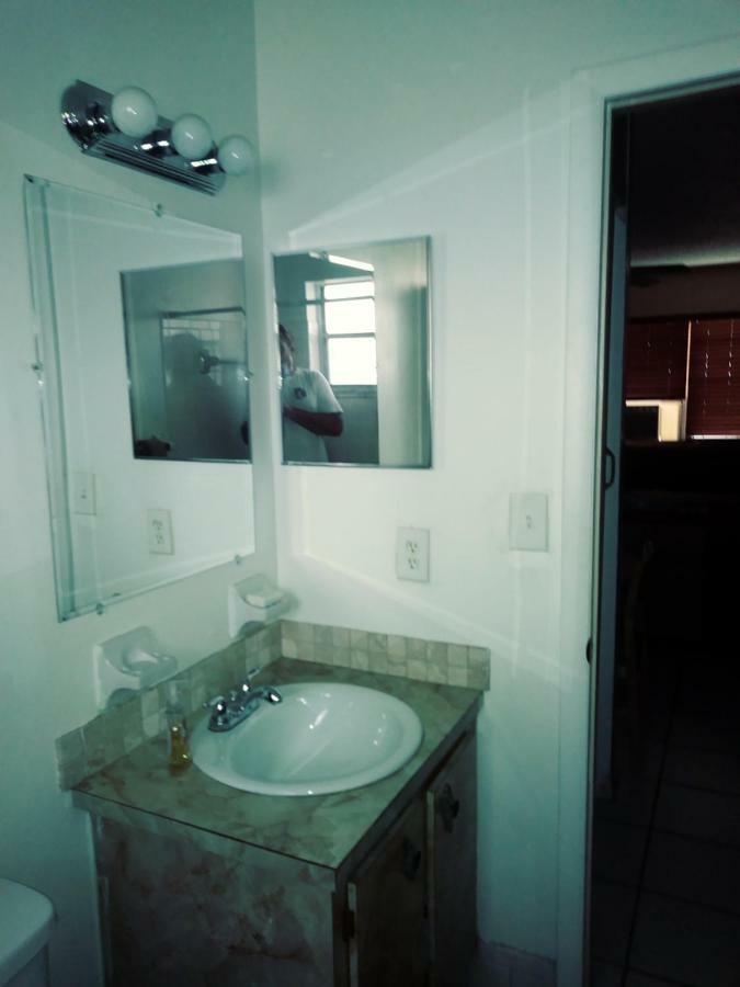 Newly Furnished Large, Clean, Quiet Private Unit Apartamento Fort Lauderdale Exterior foto